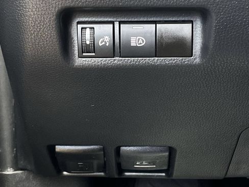 Used 2024 Toyota RAV4 XLE FWD image 20