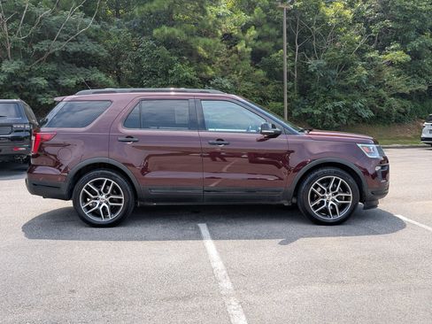 Used 2018 Ford Explorer Sport w/ Equipment Group 401A AWD/4WD image 11