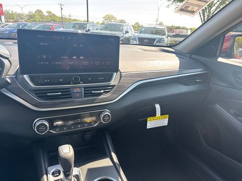 New 2026 Nissan Altima 2.5 SV FWD image 15