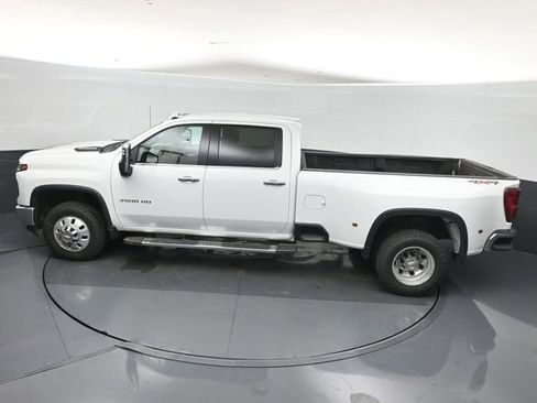Used 2025 Chevrolet Silverado 3500 LTZ w/ LTZ Plus Package AWD/4WD image 34
