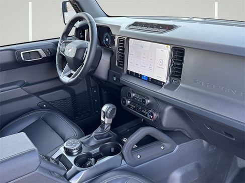 New 2025 Ford Bronco Badlands image 6