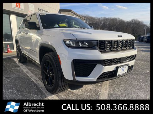 New 2026 Jeep Grand Cherokee Altitude AWD/4WD image 7