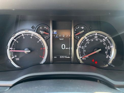 Used 2024 Toyota 4Runner TRD Off-Road Premium image 13