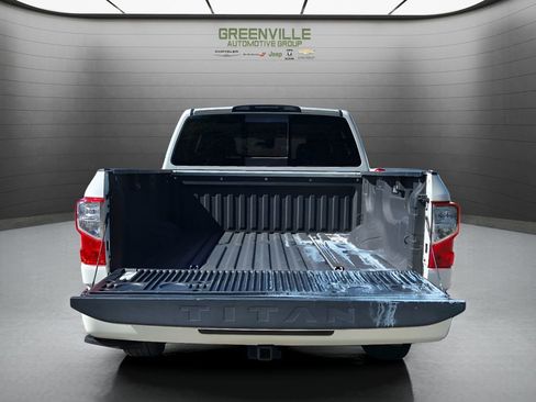 Used 2018 Nissan Titan SL w/ Chrome Package RWD image 34