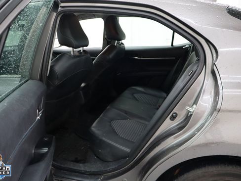 Used 2020 Toyota Camry SE FWD image 25