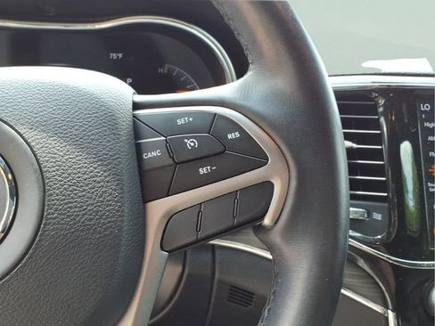 Used 2020 Jeep Grand Cherokee Limited AWD/4WD image 20