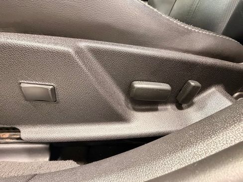 Used 2012 Cadillac CTS Luxury RWD image 21