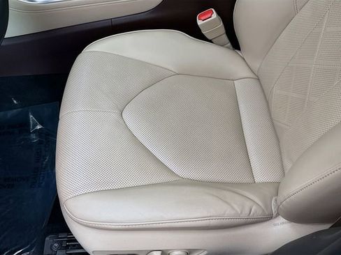 Used 2022 Toyota Highlander Platinum image 20