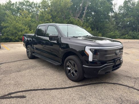 Used 2023 Ford F150 Lightning Lariat w/ Equipment Group 511A High AWD/4WD image 3