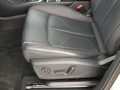 Certified 2023 Audi Q3 2.0T Premium w/ Convenience Package AWD/4WD image 24
