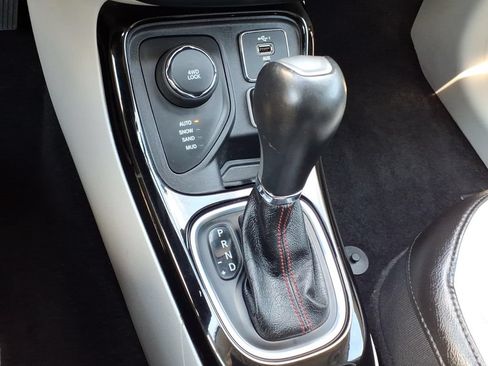 Used 2020 Jeep Compass Limited AWD/4WD image 23