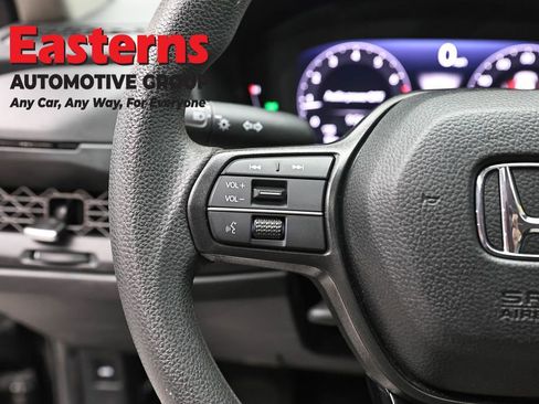 Used 2025 Honda Accord SE image 15