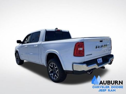 Used 2025 RAM 1500 Laramie AWD/4WD image 5