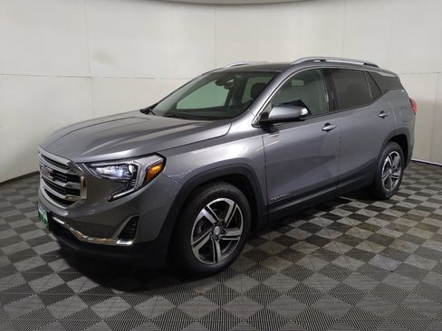 Used 2020 GMC Terrain SLT w/ Preferred Package FWD image 2