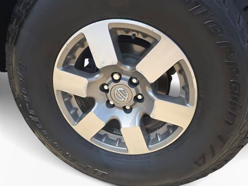 Used 2012 Nissan Frontier PRO-4X w/ Pro-4x Luxury Pkg AWD/4WD image 9