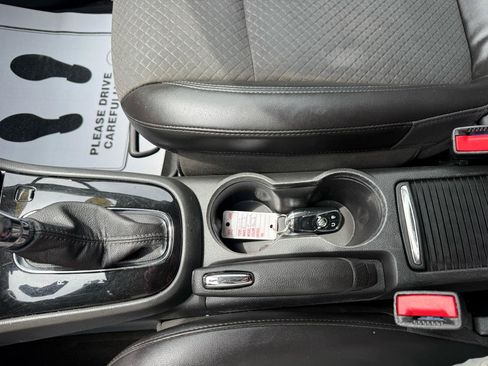 Used 2022 Buick Encore Preferred w/ Safety Package AWD/4WD image 15