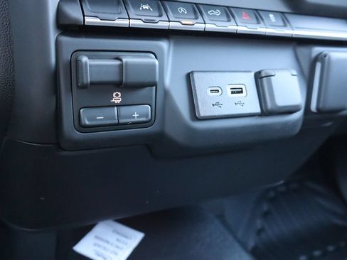 New 2026 Chevrolet Silverado 1500 W/T w/ WT Value Package AWD/4WD image 11