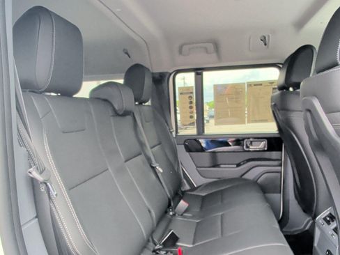 Used 2024 INEOS Grenadier AWD/4WD image 38