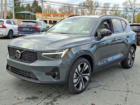 New 2026 Volvo XC40 B5 Ultra w/ Climate Package image 2