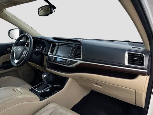 Used 2016 Toyota Highlander Limited Platinum image 27