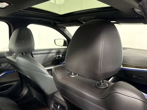 Used 2021 BMW 330i Sedan w/ Premium Package RWD image 26