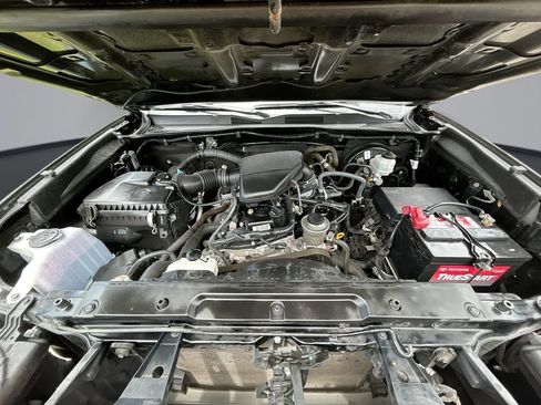Used 2023 Toyota Tacoma SR5 RWD image 30