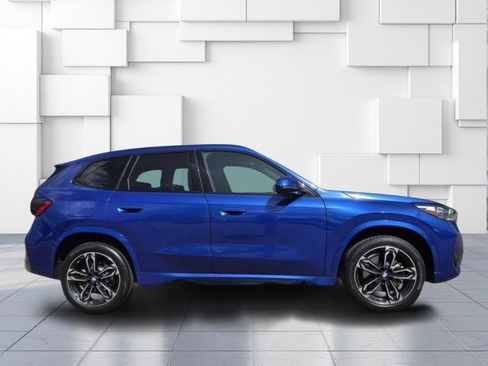 Used 2025 BMW X1 xDrive28i w/ M Sport Package AWD/4WD image 4