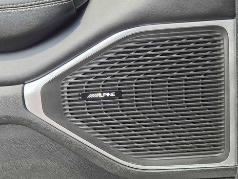 Used 2024 Jeep Wagoneer L Series II image 23