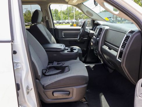Used 2024 RAM 1500 Classic SLT AWD/4WD image 8