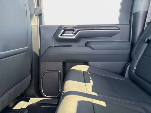 New 2026 GMC Sierra 2500 SLT w/ SLT Premium Package AWD/4WD image 13