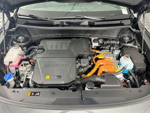 Used 2024 Kia Niro SX Touring FWD image 35