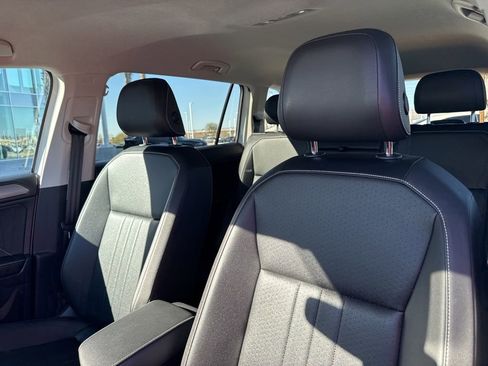 Used 2023 Volkswagen Tiguan SE image 15