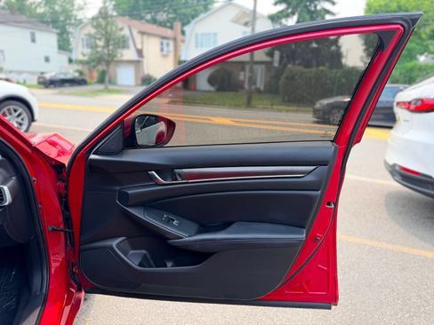 Used 2018 Honda Accord Sport image 22