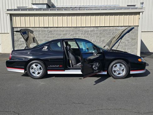Used 2002 Chevrolet Monte Carlo SS w/ Preferred Equipment Group FWD image 12
