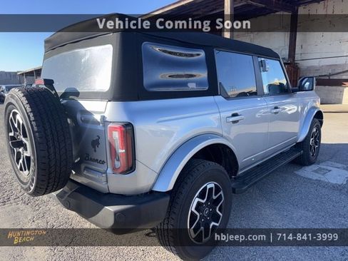 Used 2023 Ford Bronco Outer Banks image 5