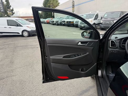 Used 2020 Hyundai Tucson Value AWD/4WD image 9