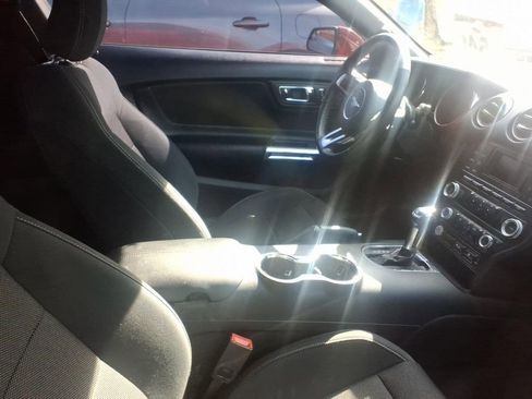 Used 2016 Ford Mustang Coupe image 7