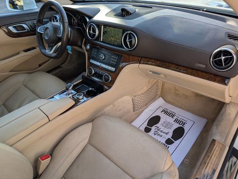 Used 2019 Mercedes-Benz SL 550 image 26
