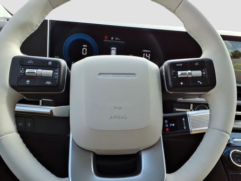 Used 2026 Hyundai Santa Fe SEL image 13