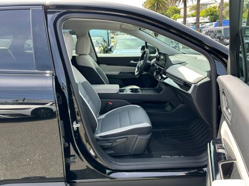Used 2024 Honda Prologue EX image 45