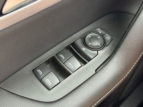 Used 2025 Chevrolet Blazer LT FWD image 29