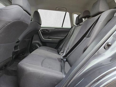 Used 2019 Toyota RAV4 LE image 14