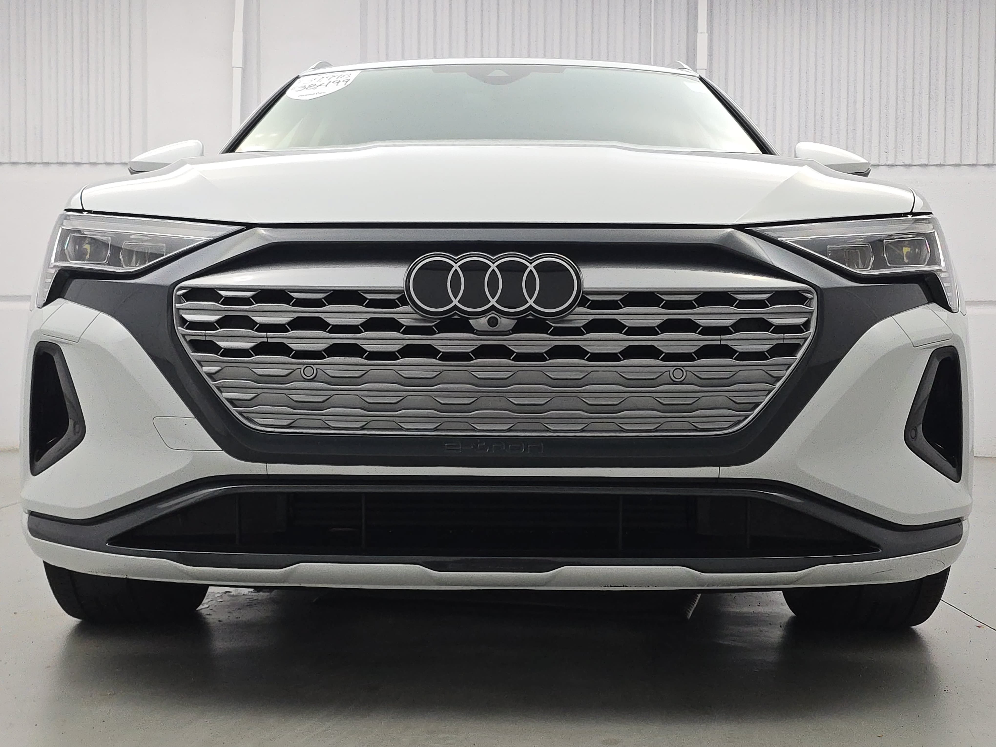 Used 2024 Audi Q8 e-tron Premium Plus AWD/4WD image 10
