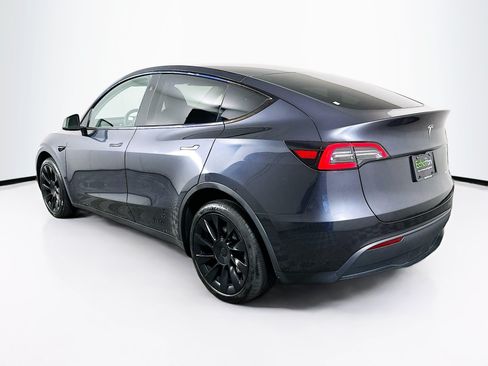 Used 2024 Tesla Model Y Long Range AWD/4WD image 5