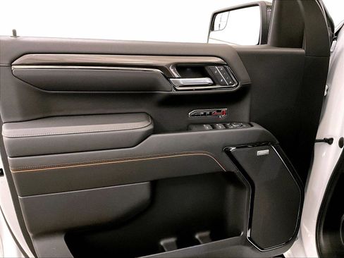 Used 2022 GMC Sierra 1500 AT4 w/ AT4 Preferred Package image 22