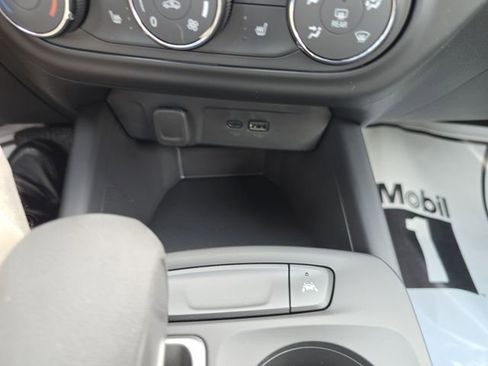 New 2026 Chevrolet Trax LS w/ LS Convenience Package FWD image 20