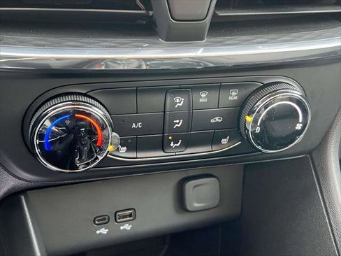 Used 2025 Buick Encore GX Preferred w/ Comfort Package image 28