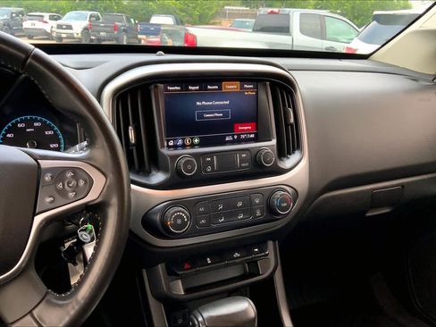 Used 2019 Chevrolet Colorado LT w/ LT Convenience Package RWD image 7