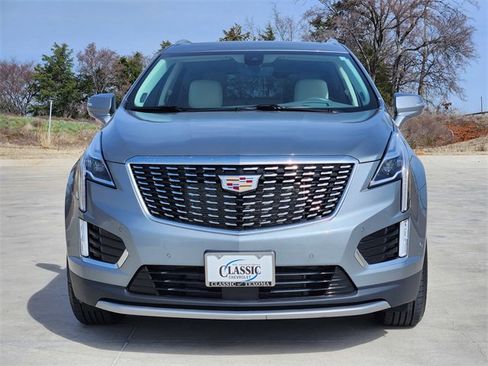 Used 2023 Cadillac XT5 Premium Luxury w/ Technology Package image 3