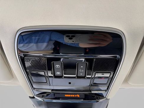 Certified 2023 Land Rover Range Rover SE image 22